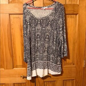 Rose & Olive Monochrome Paisley Tunic